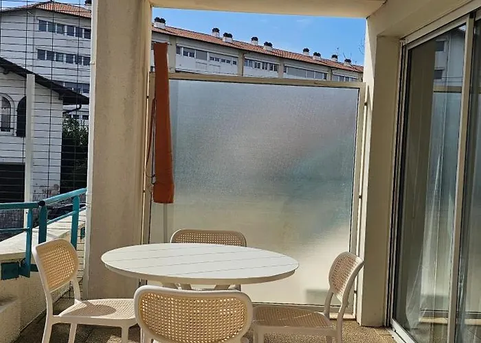Du Golf Terrasse Piscine A Pied * סיבור